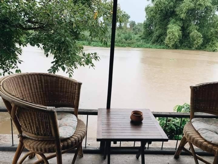 Rustic​ Charm​ Suphan​ Ban Tha Pong ภายนอก รูปภาพ