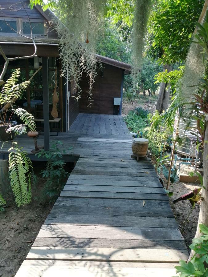 Rustic​ Charm​ Suphan​ Ban Tha Pong ภายนอก รูปภาพ