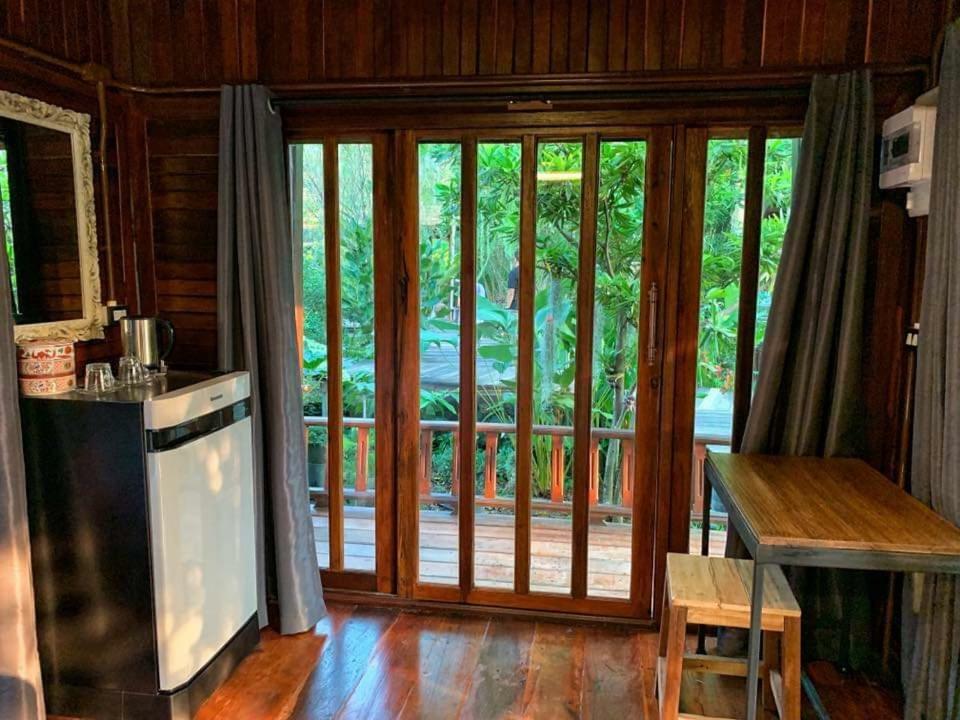 Rustic​ Charm​ Suphan​ Ban Tha Pong ภายนอก รูปภาพ